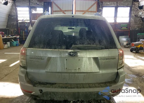 2012 Subaru Forester 2.5X Premium z USA, uszkodzony, nr VIN JF2SHADC6CH401264